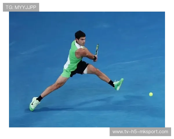 阿尔卡拉斯澳网捧杯重返第一，22岁达成全满贯历史伟业